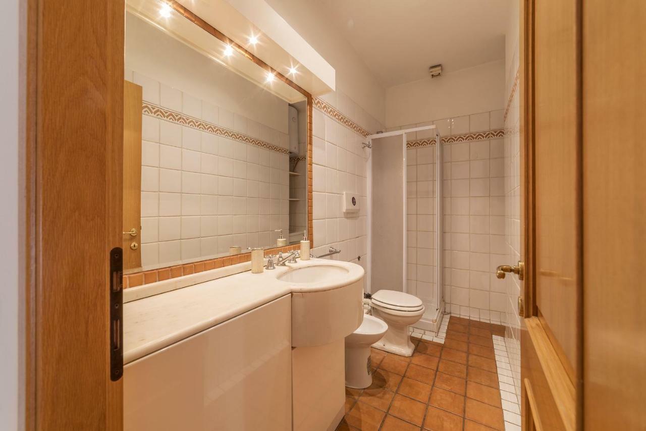 Piazza Di Spagna Stylish Flat Рим Екстер'єр фото