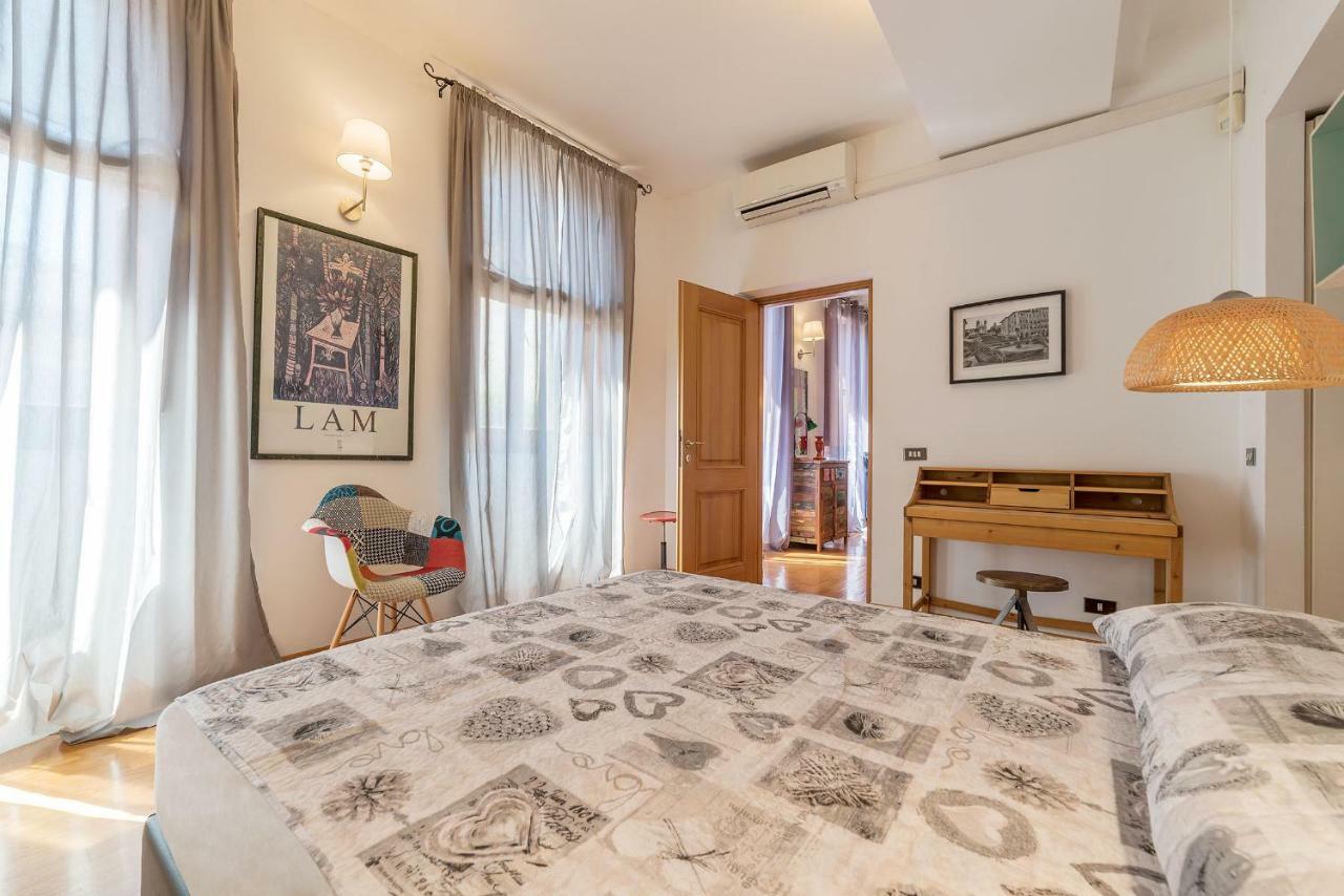 Piazza Di Spagna Stylish Flat Рим Екстер'єр фото